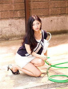 《pornhub.com日本-美脚女》